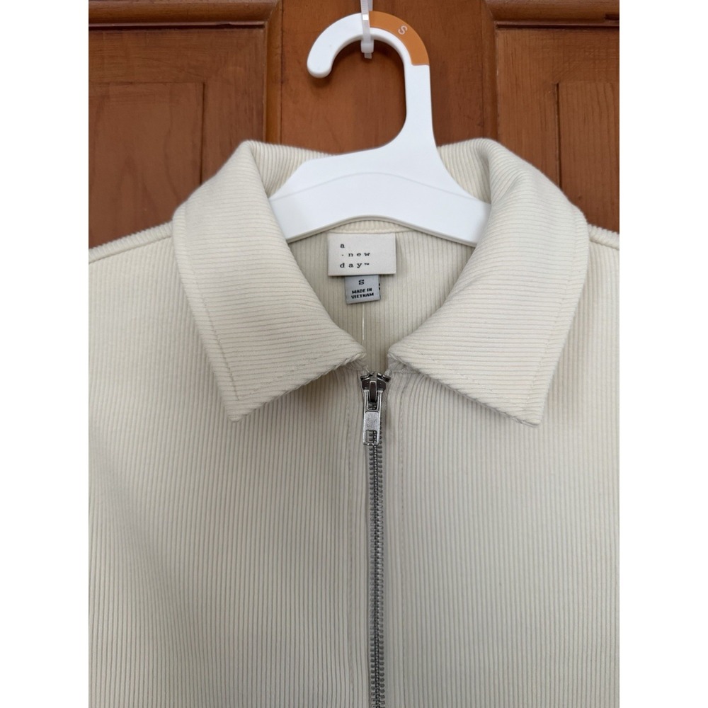 Women's A New Day Cream Ribbed Double Zipper Light Weight Jacket Size Small NWT - Picture 2 of 5